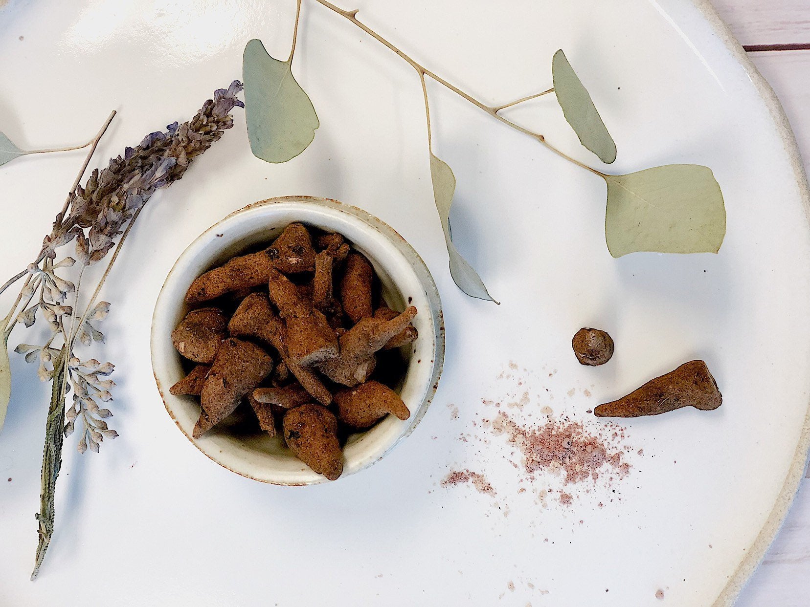 Divine Meditation Incense / Palo Santo / Frankincense & Myrrh / - Chakras Store